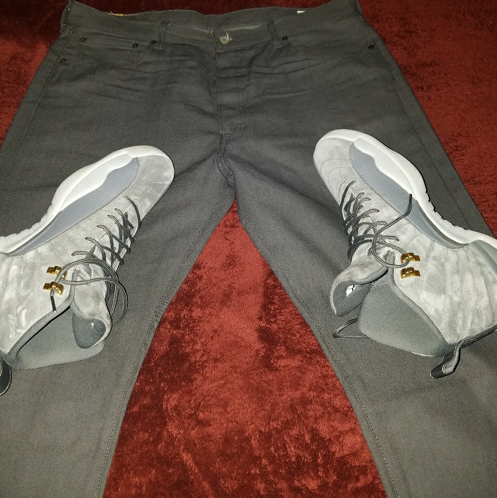 Men's 501 Levi Jeans (Dark Grey) size 38W 32L